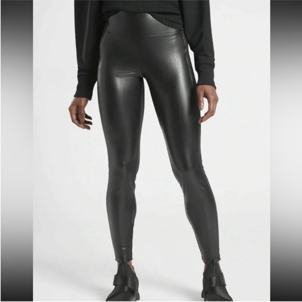 Athleta Delancy Shine Tight Black Legging Size M